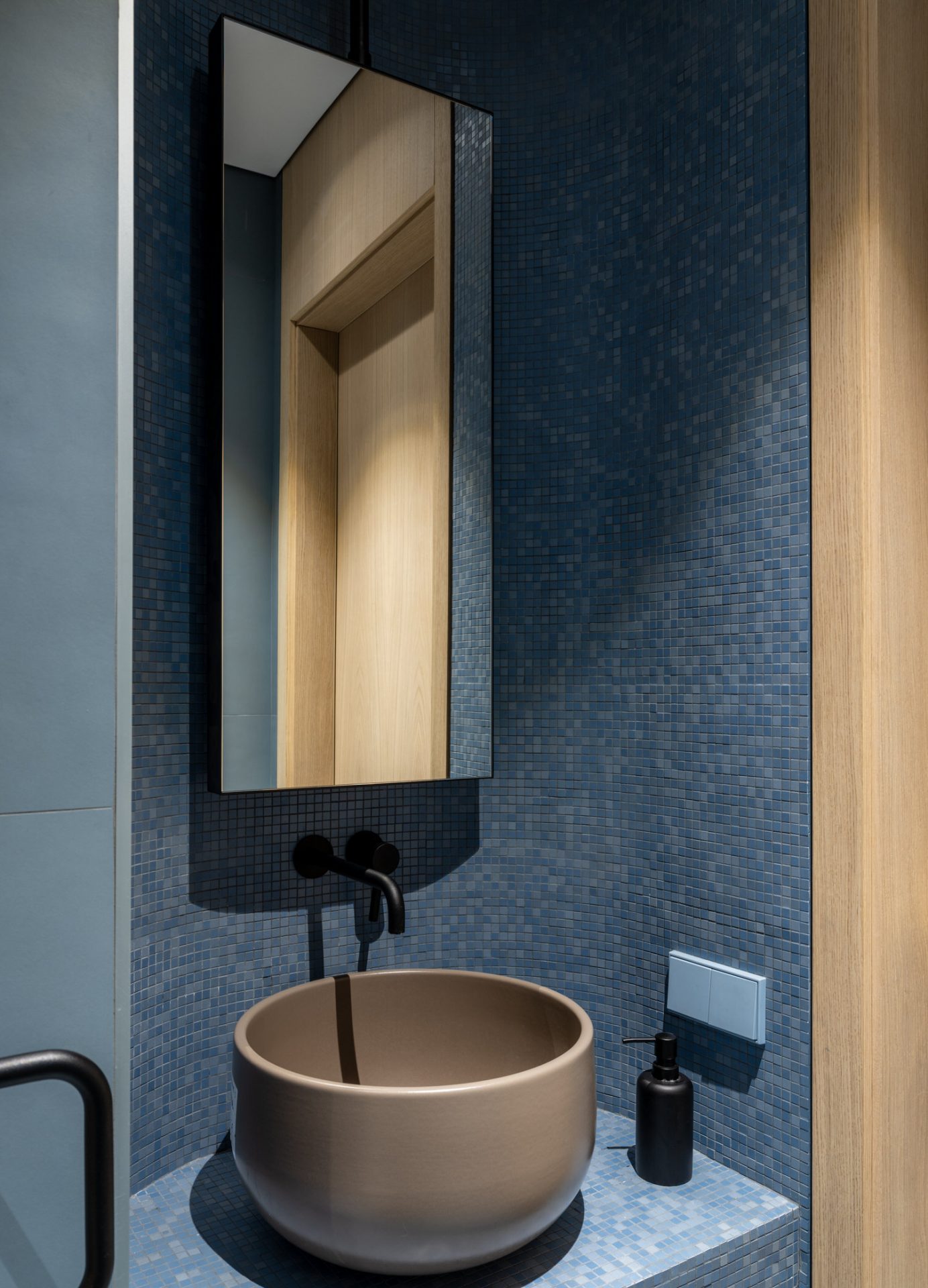 Agnes_Rudzite_Moscow_Appartment_foto_Mikhail_Loskutoff_designalive-21