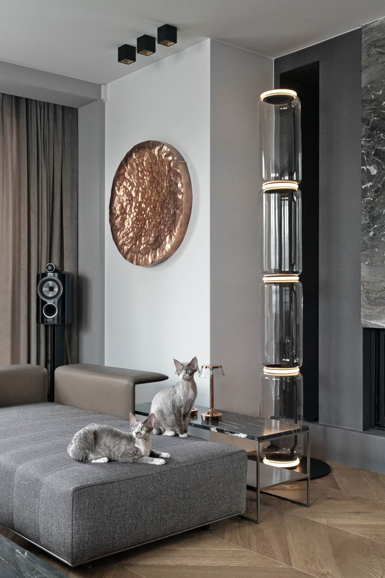 BAJERSOKOL_DARK-BROWN-II_designalive-4