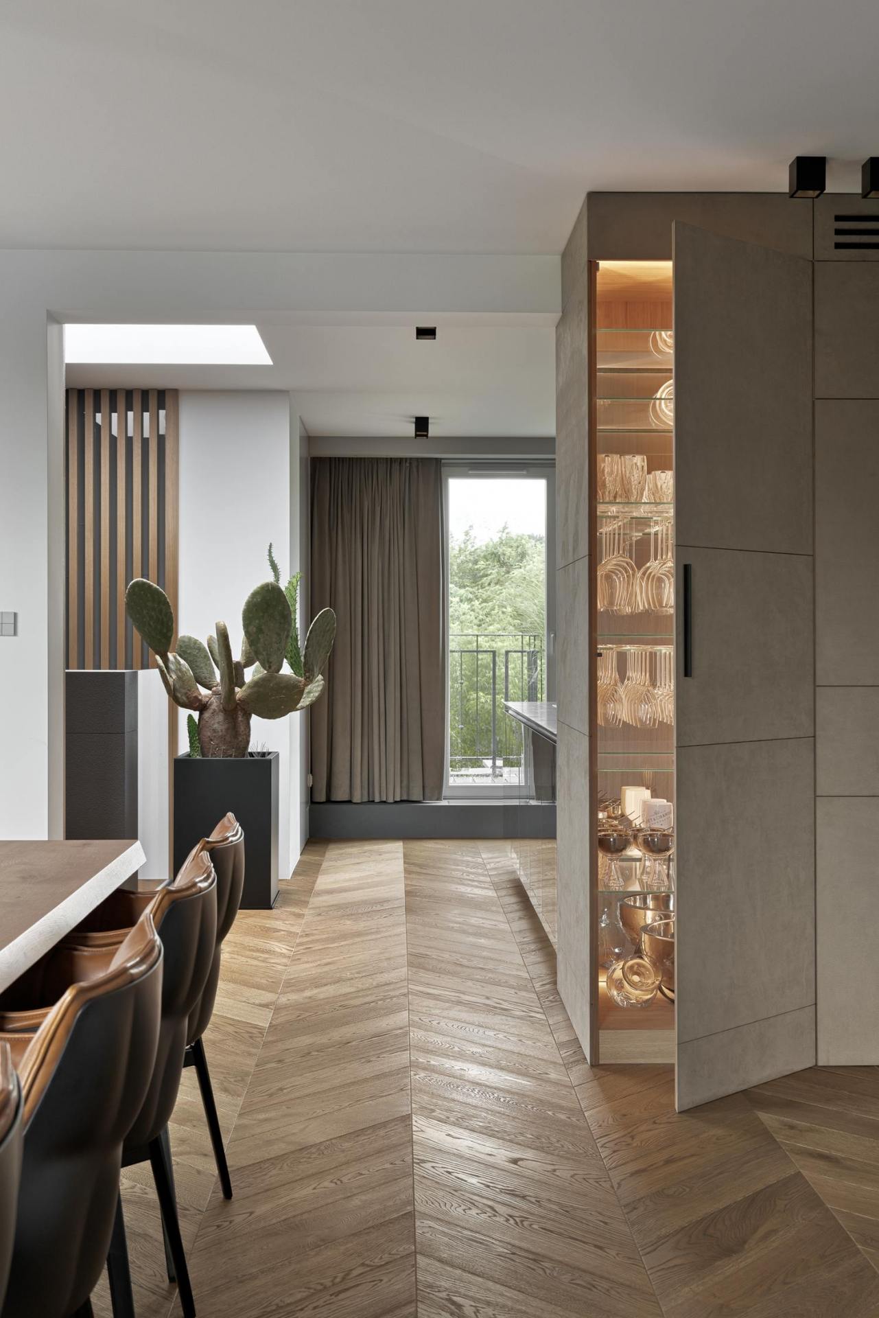 BAJERSOKOL_DARK-BROWN-II_designalive-7