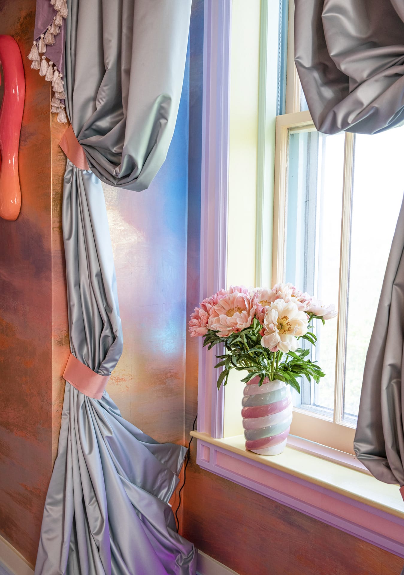 Barbiecore_Sasha_Bikoff_Design_Alive.pl1_