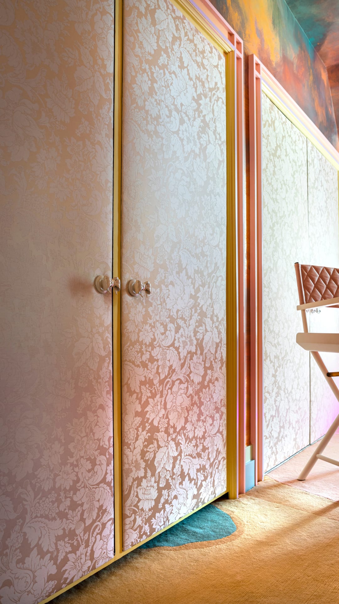 Barbiecore_Sasha_Bikoff_Design_Alive.pl36