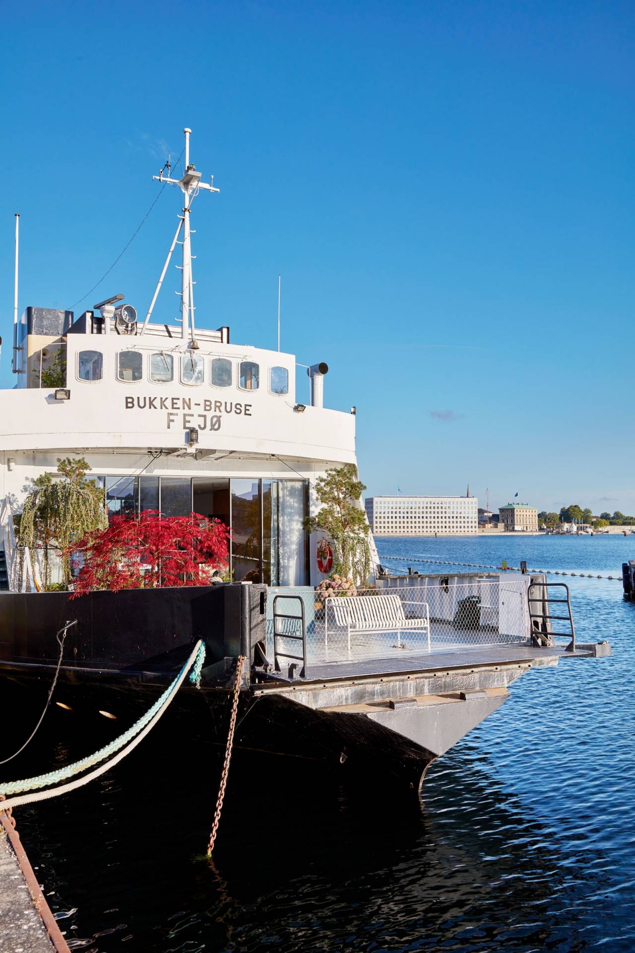 bjarke_ingels_houseboat_foto_pernille_loof_and_thomas_loof_designalive-8