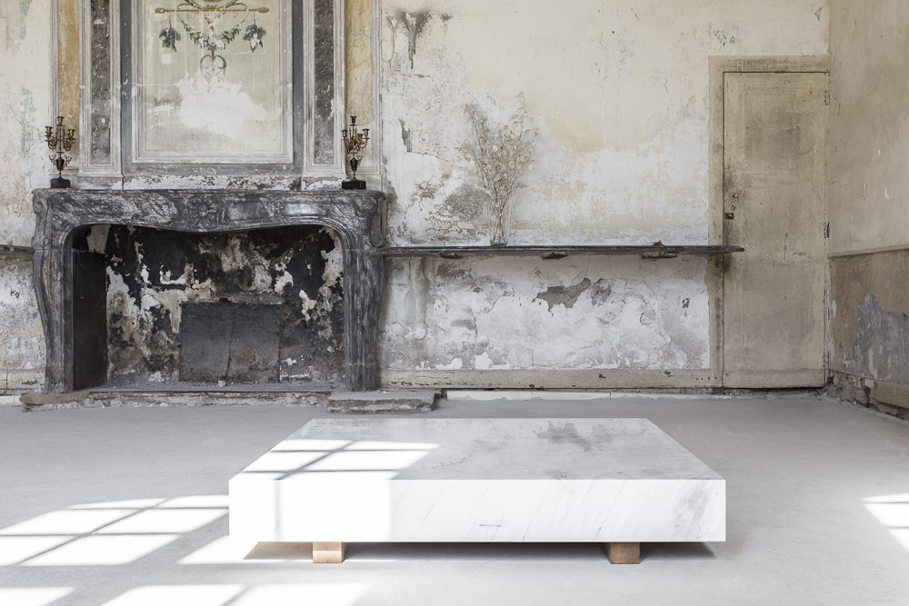 stolik_quartus_carrara_palac_nr2