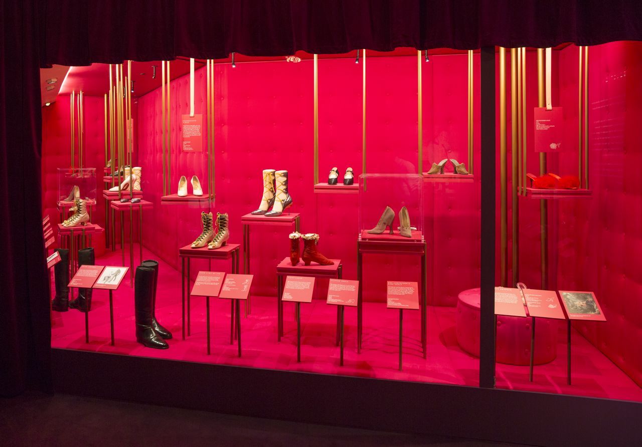 1-_installation_view_of_shoes_pleasure_and_pain_13_june_2015_-_31_january_2016_c_victoria_and_albert_museum_london