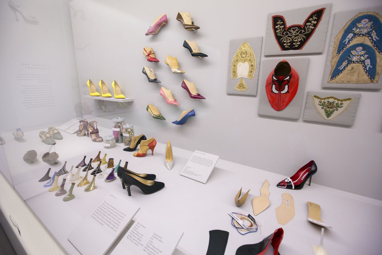 8-_installation_view_of_shoes_pleasure_and_pain_13_june_2015_-_31_january_2016_c_victoria_and_albert_museum_london