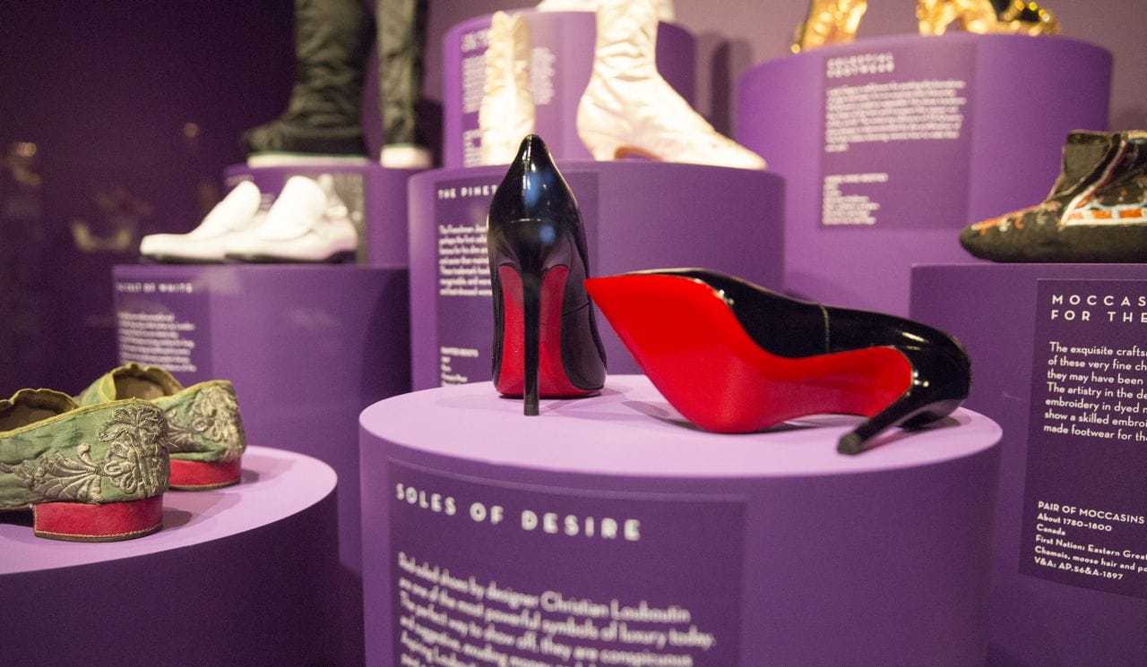 9-_installation_view_of_shoes_pleasure_and_pain_13_june_2015_-_31_january_2016_c_victoria_and_albert_museum_london