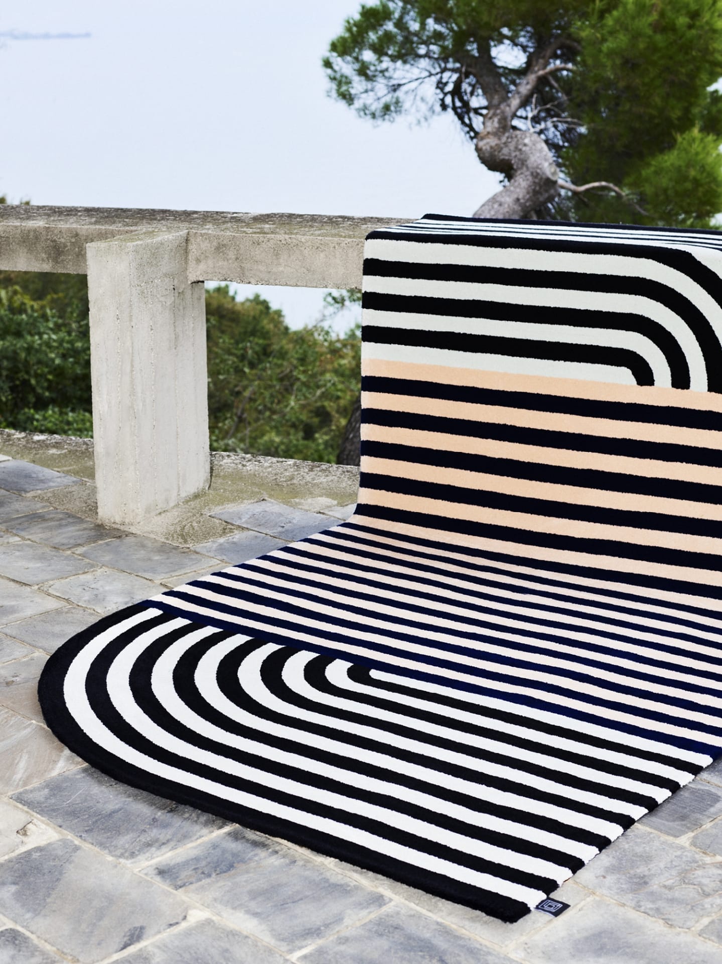 Carpet-Edition_Roquebrune_photo-Omar-Sartor_designalive-4