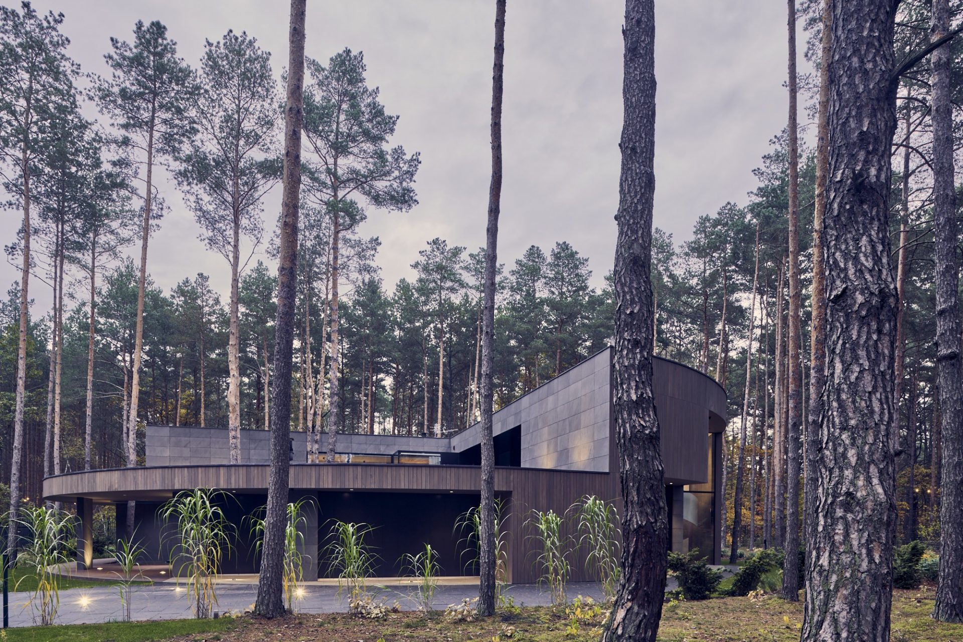 circle_wood_house_designalive-10