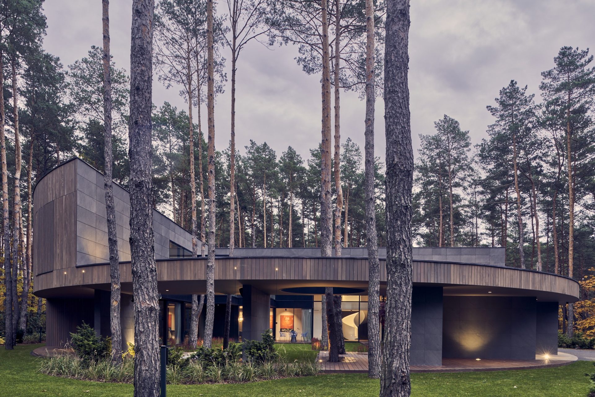 circle_wood_house_designalive-11