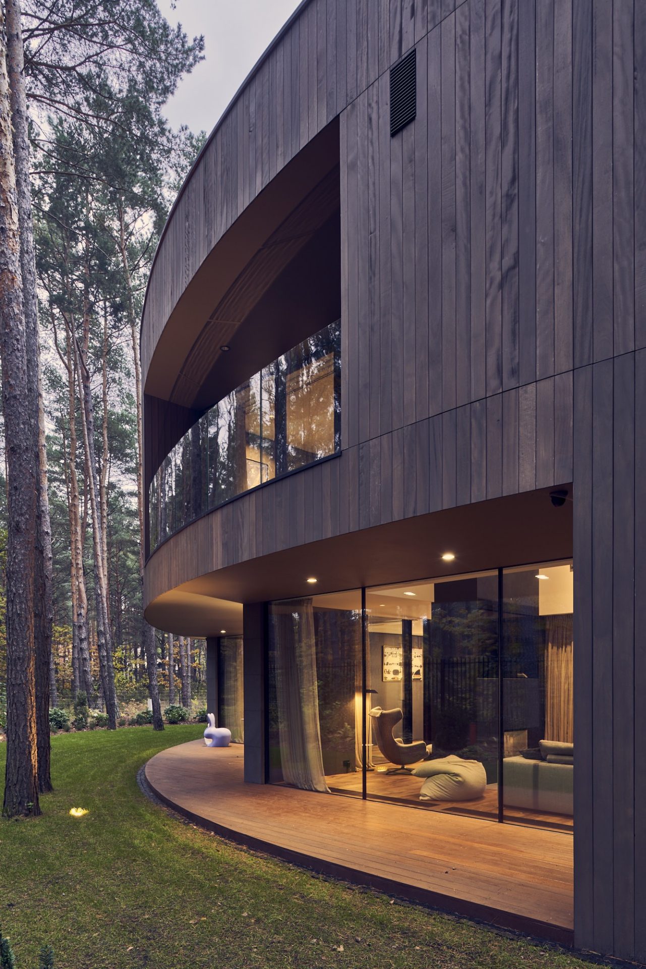 circle_wood_house_designalive-14