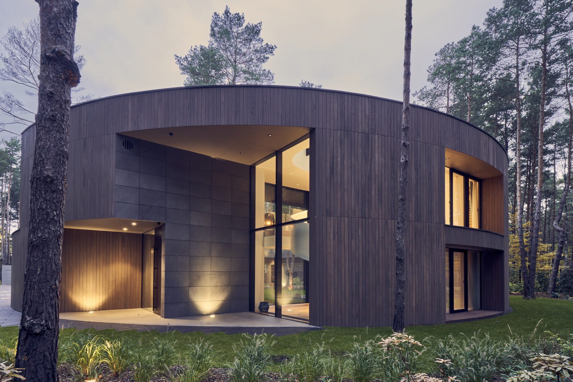 circle_wood_house_designalive-17