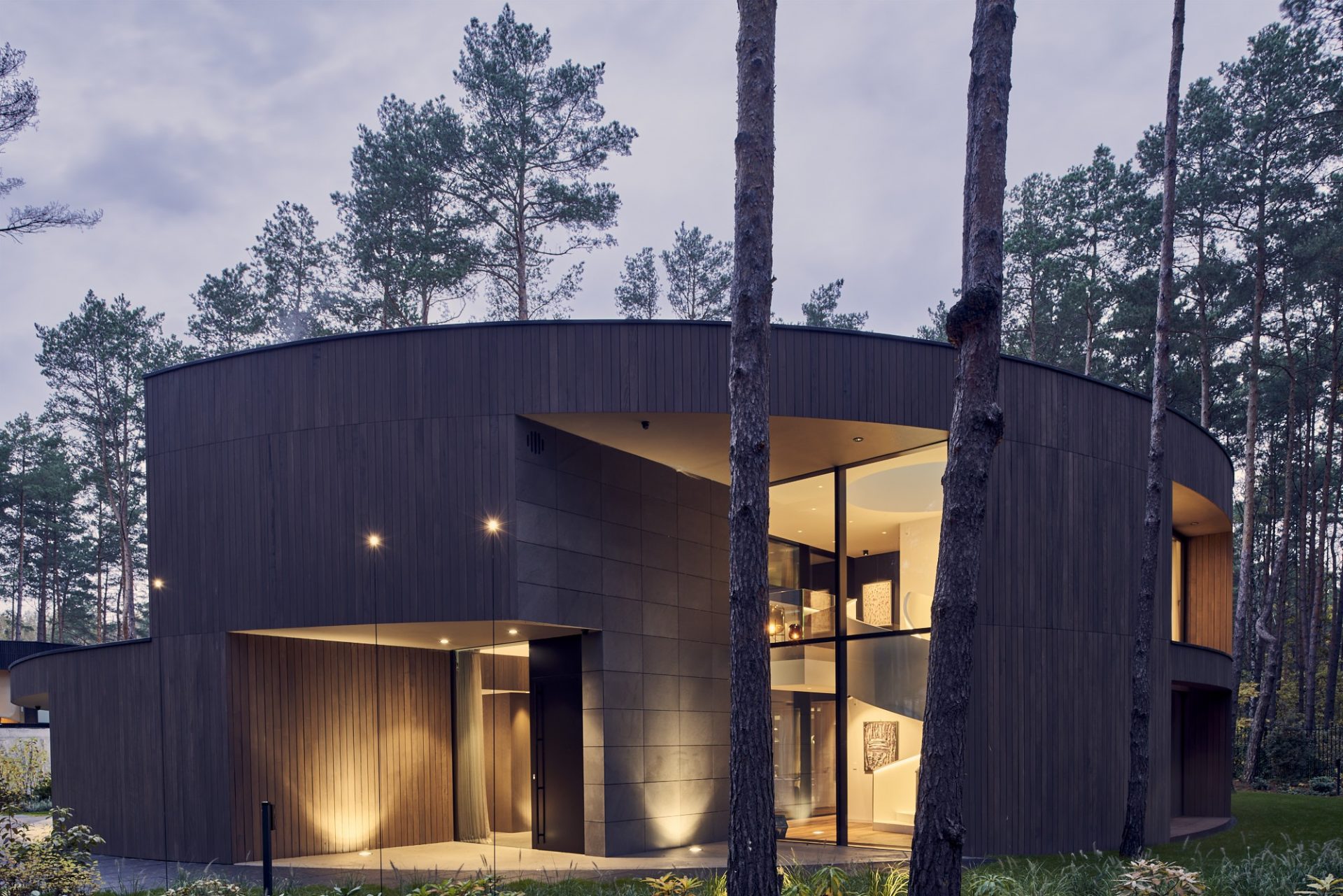 circle_wood_house_designalive-18