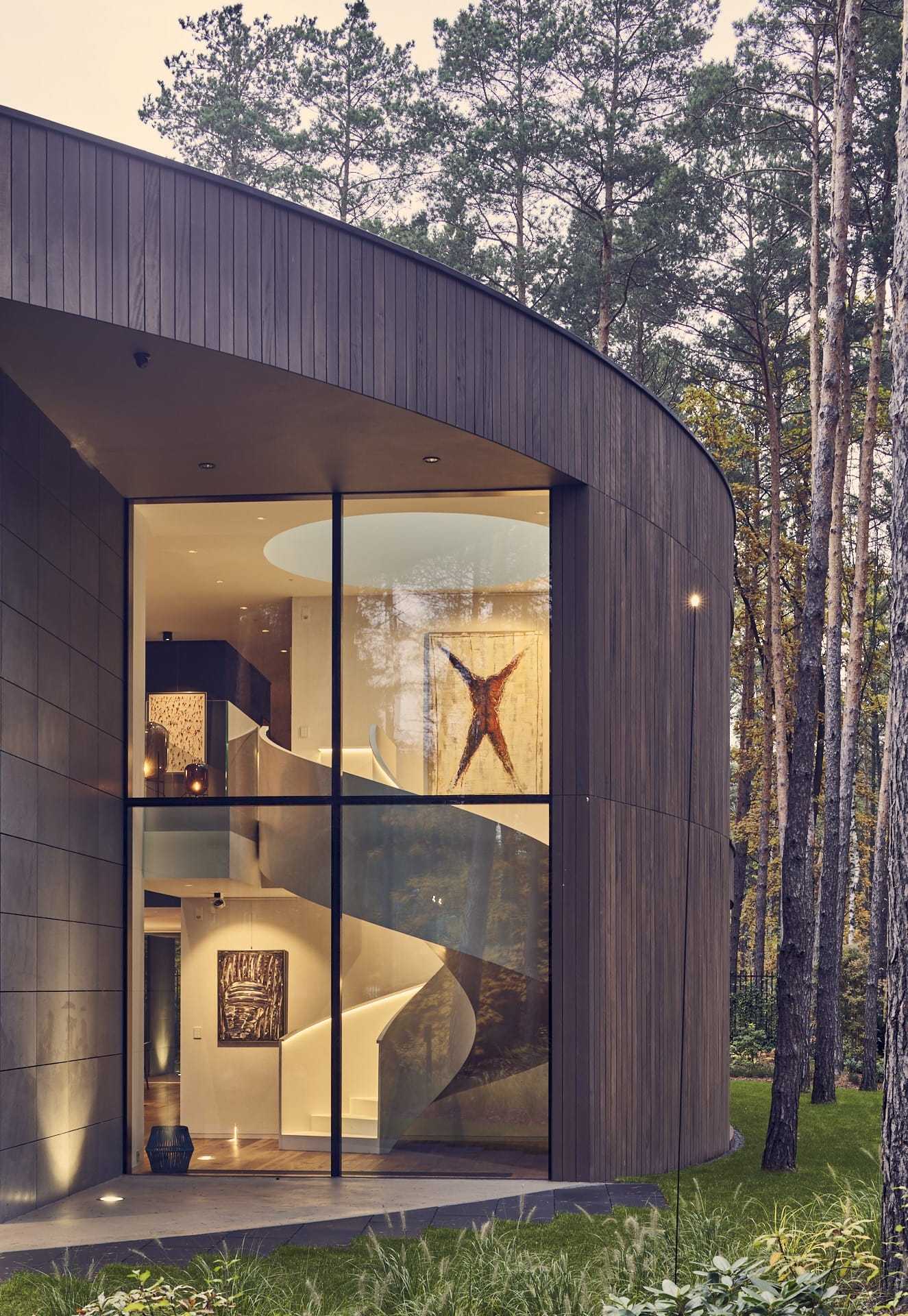 circle_wood_house_designalive-8