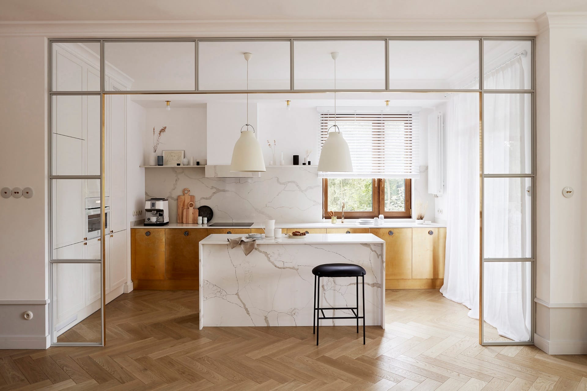 Feminine apartment