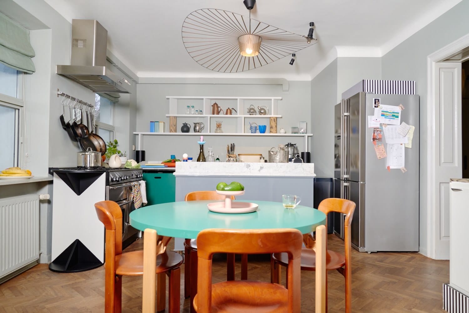 Dom_w_stylu_Memphis_designalive2