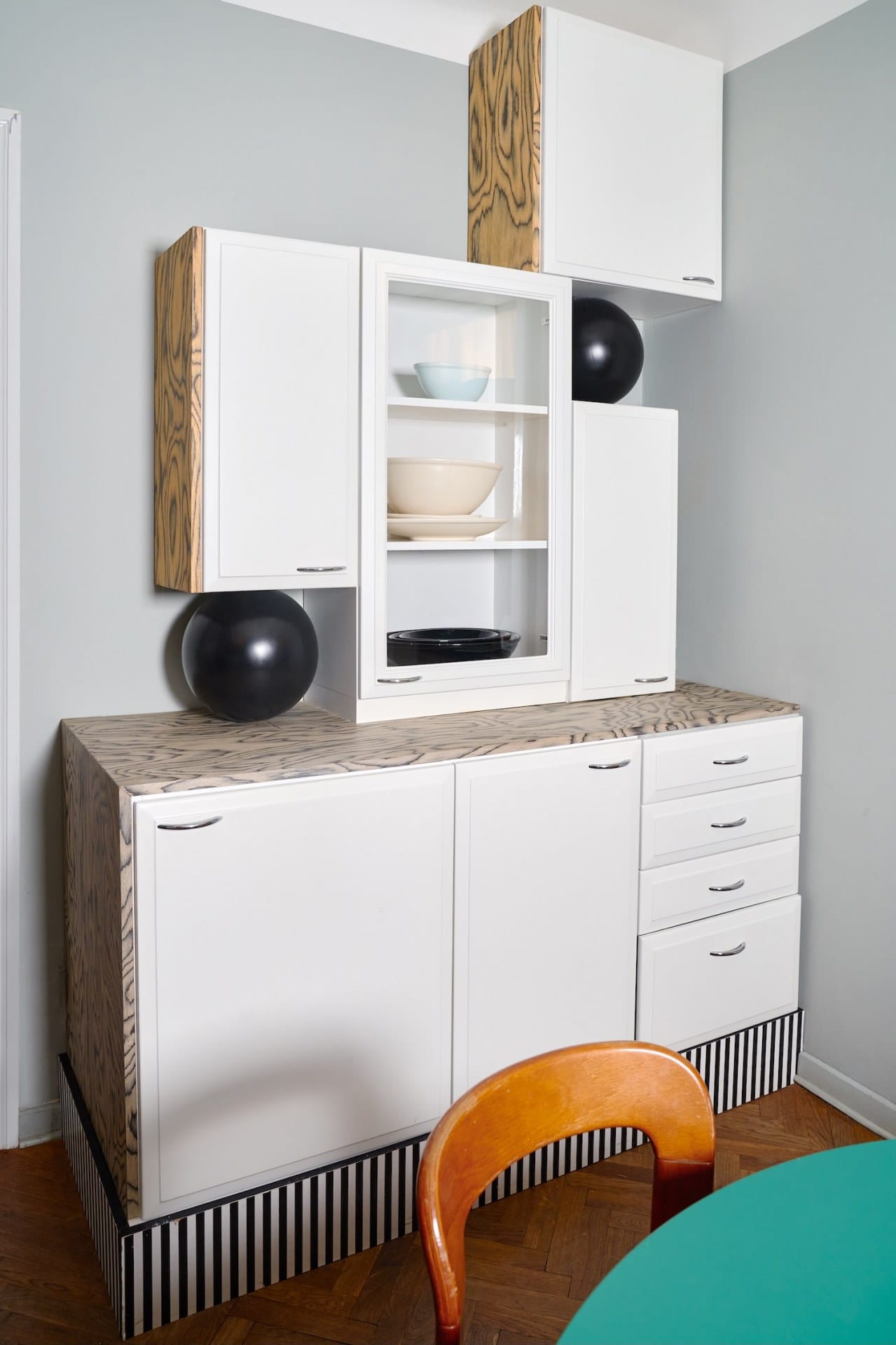 Dom_w_stylu_Memphis_designalive6