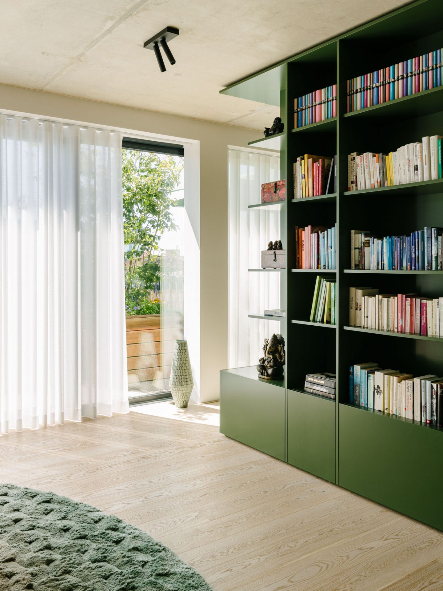 Ester-Bruzkus-Green-Box-Apartment-designalive-1