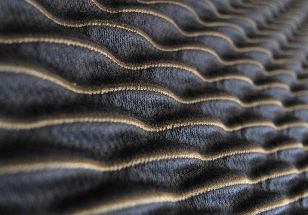 aleksandragaca_architextiles_fabric-ondo_golden-line_foto_a-gaca