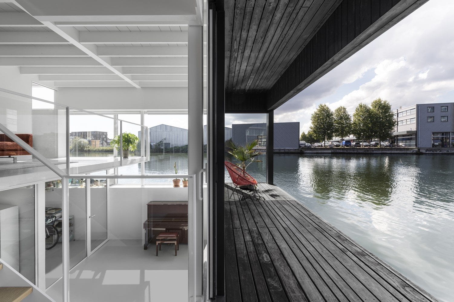 Floating_Home_i29_inside_designalive-4