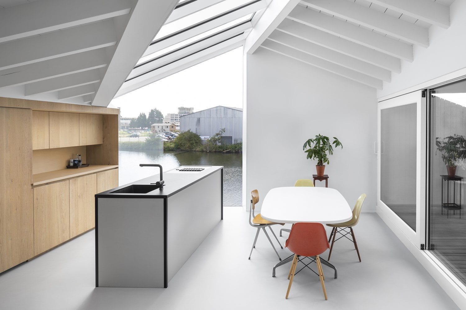 Floating_Home_i29_inside_designalive-7