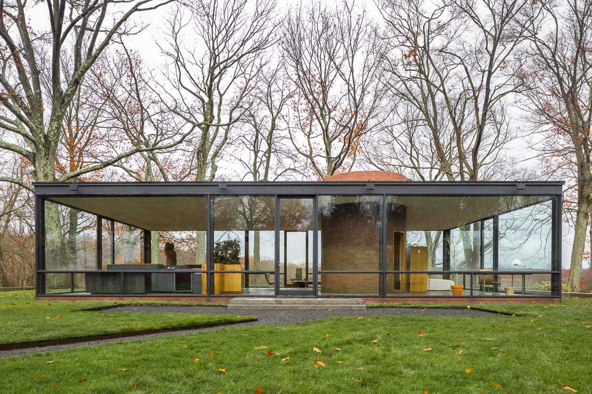 philip-johnson-glass-house-designalive-1