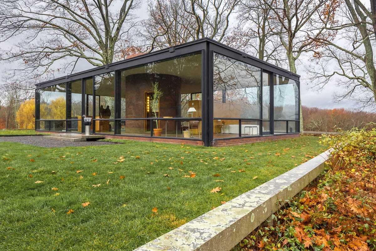 philip-johnson-glass-house-designalive-11