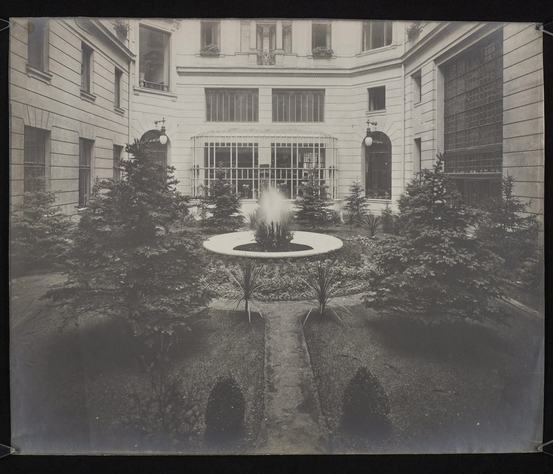 Patio-1925_hotelbristol_designalive