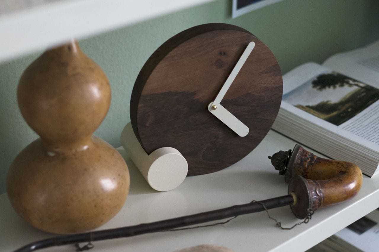 circlock-walnut-edition_ambientato