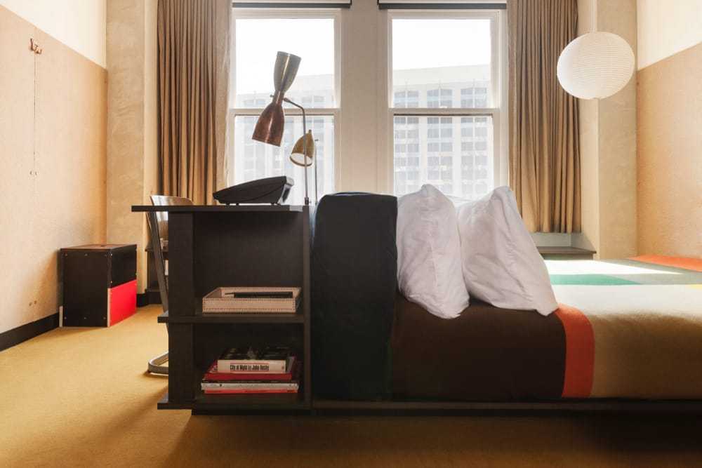 ace-dtla_bedroom-horizontal-view_spencer-lowell