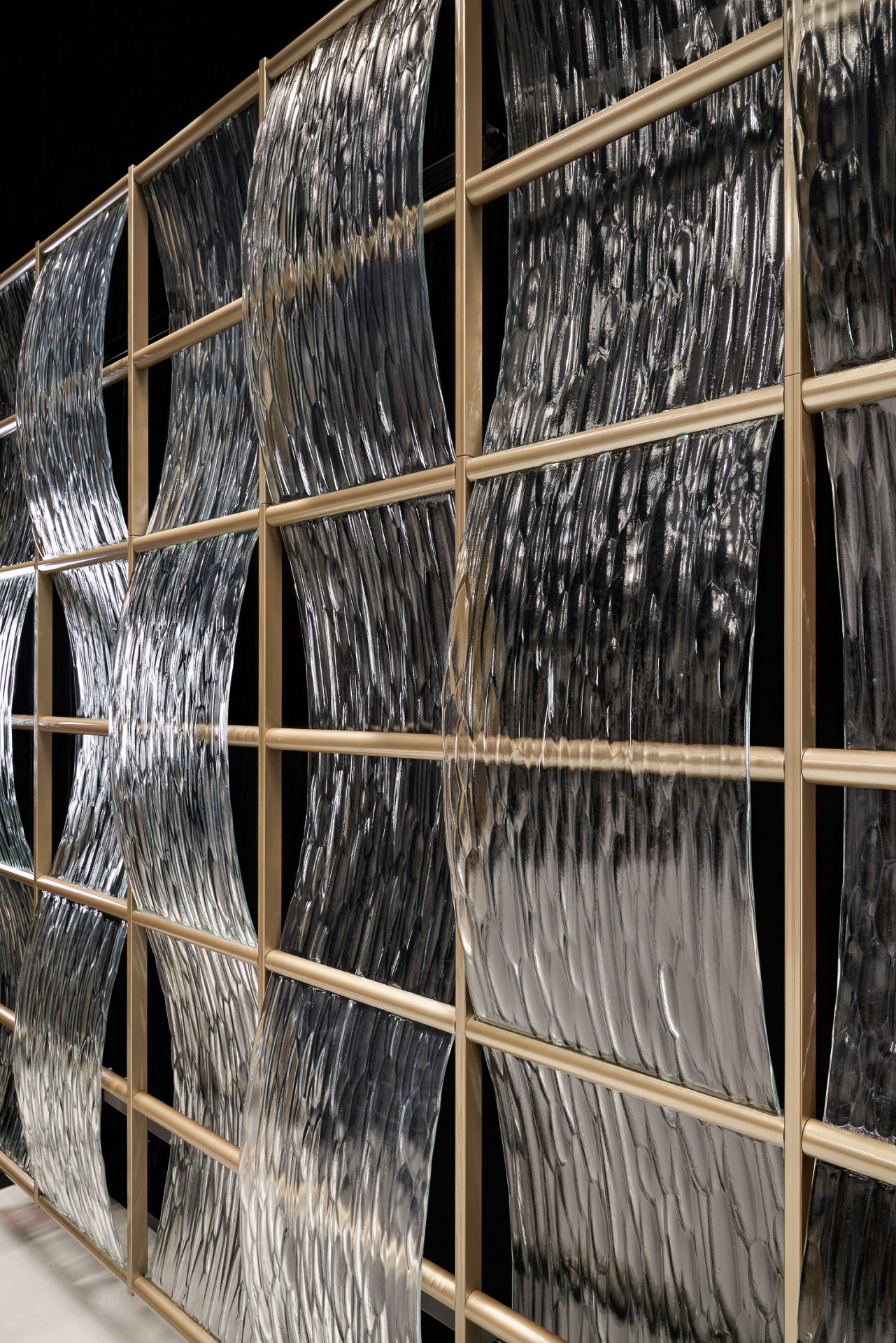Lasvit_LAW_Curtain_designalive-4