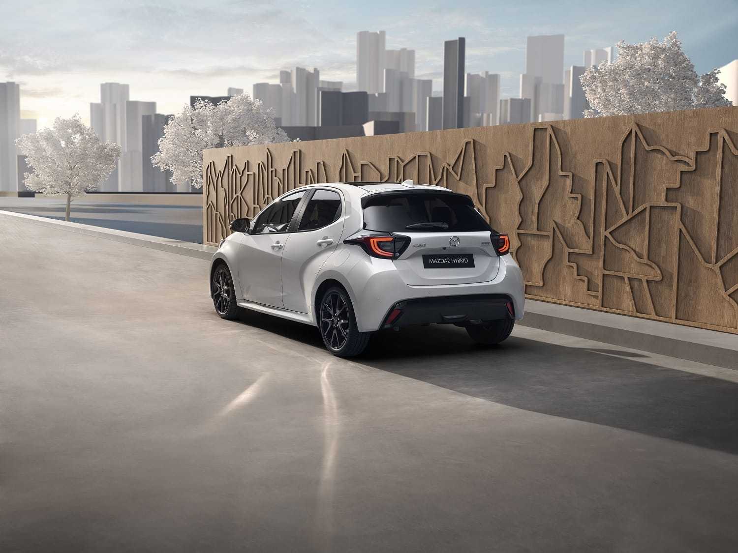 Mazda2_Hybrid_Jan_Bajtlik_designalive-8