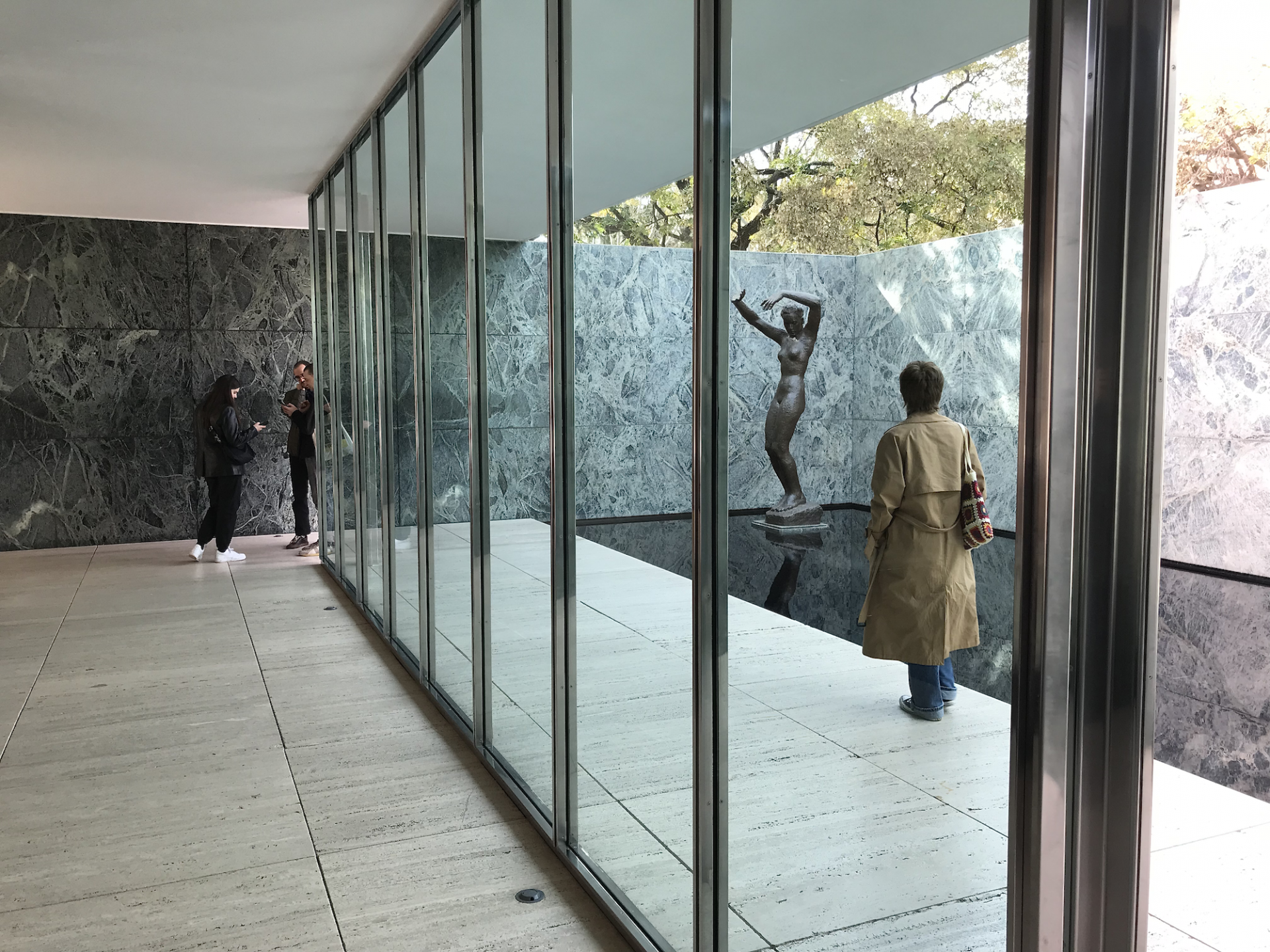 mies-van-der-rohe-pawilon-barcelona-designalive-10
