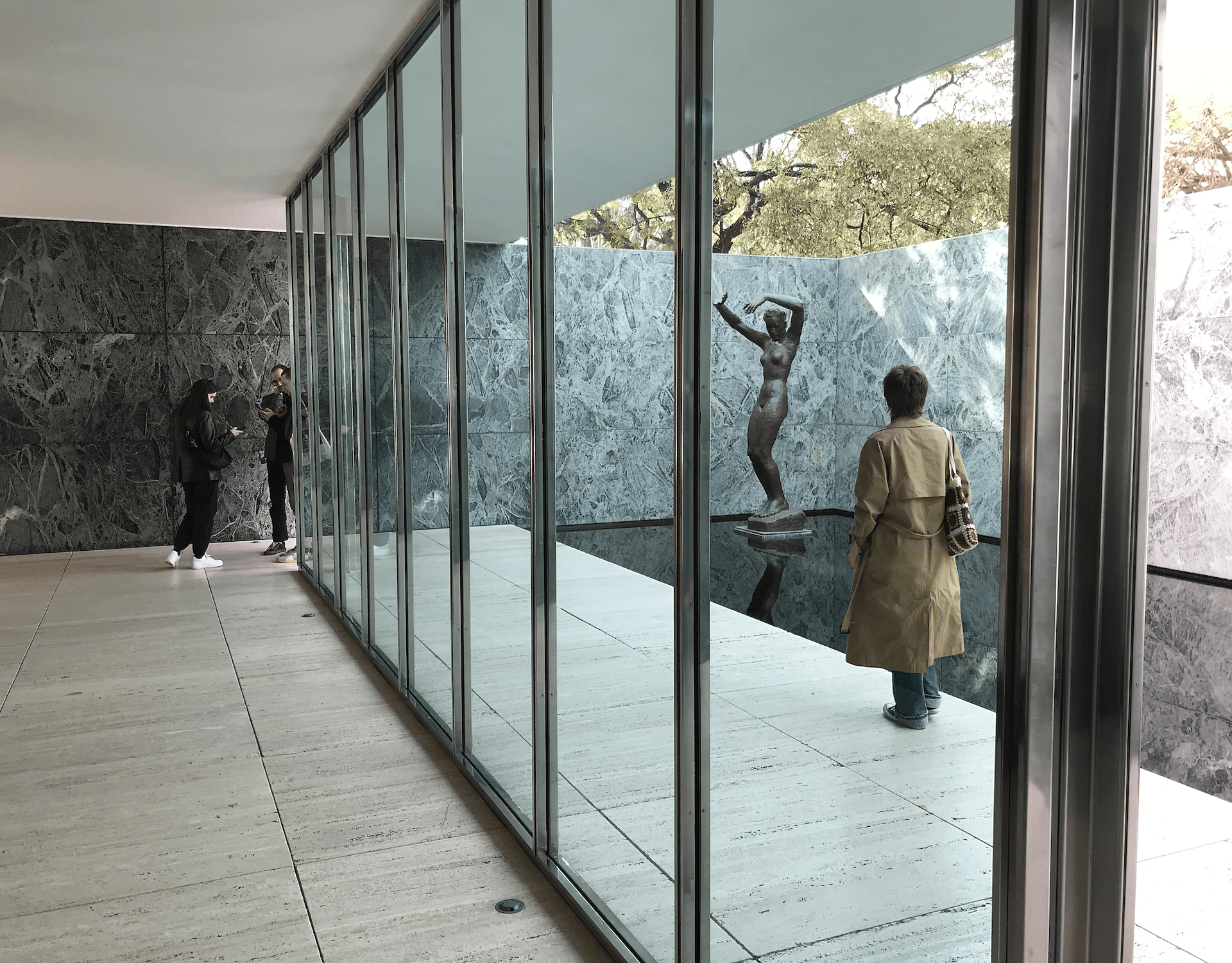 mies-van-der-rohe-pawilon-barcelona-designalive-10