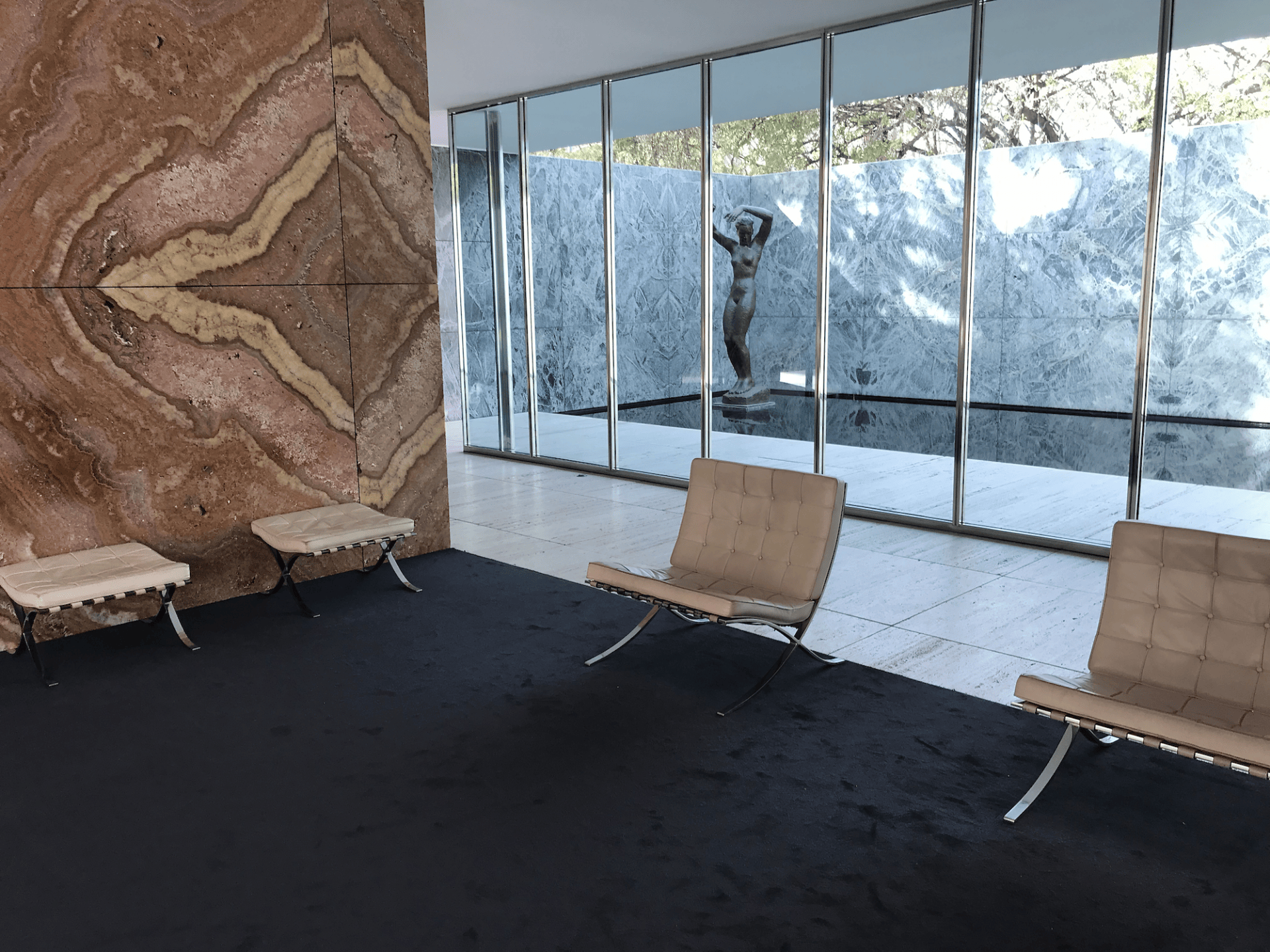 mies-van-der-rohe-pawilon-barcelona-designalive-11