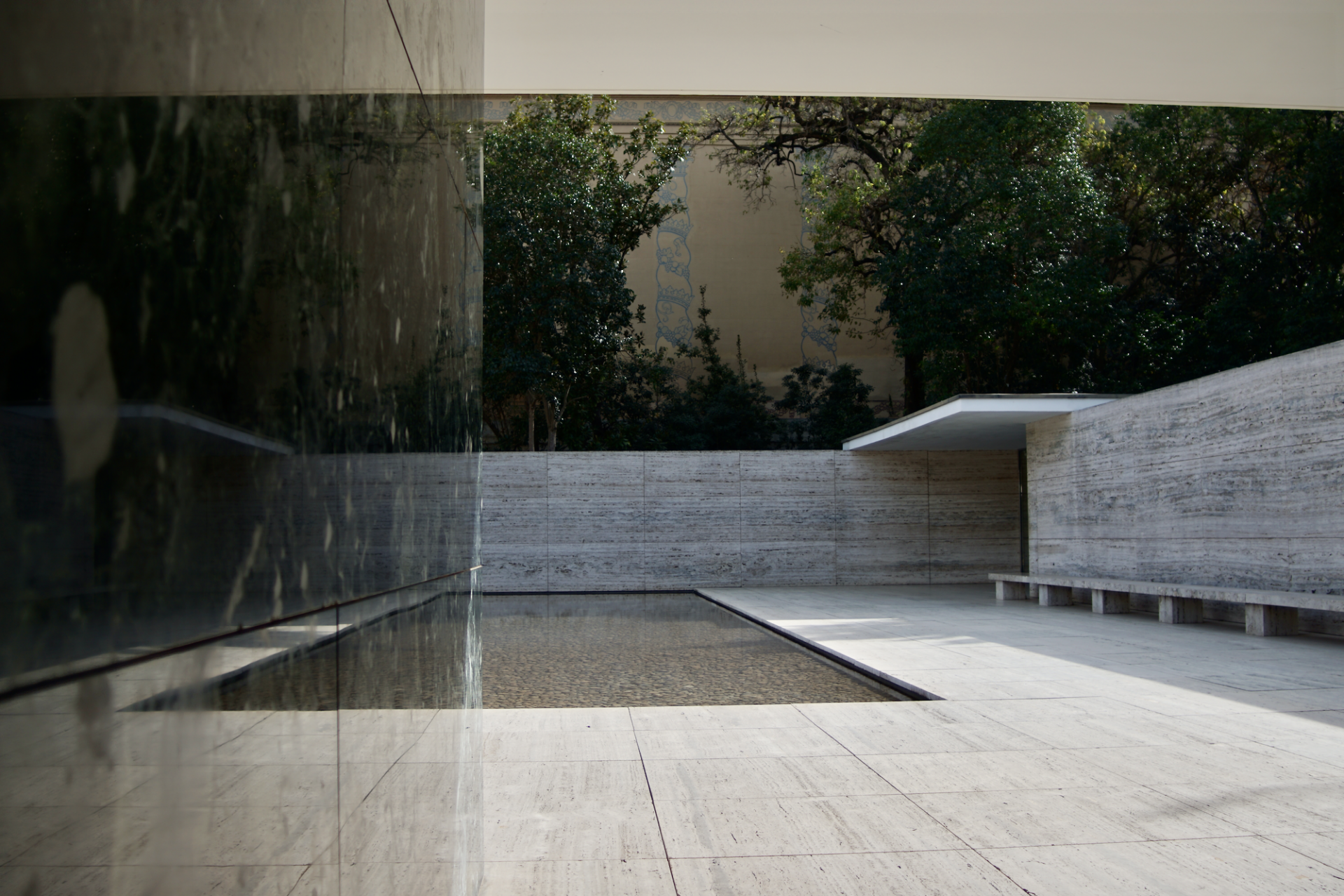 mies-van-der-rohe-pawilon-barcelona-designalive-2