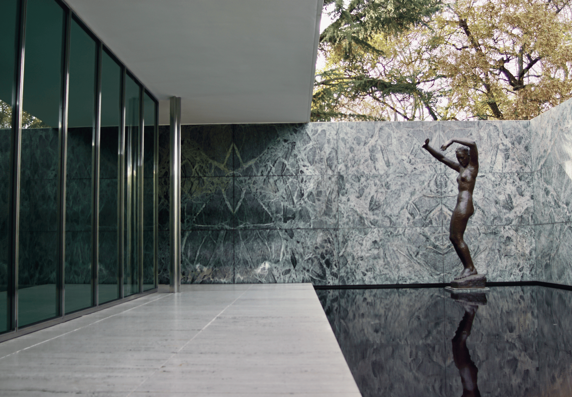 mies-van-der-rohe-pawilon-barcelona-designalive-3