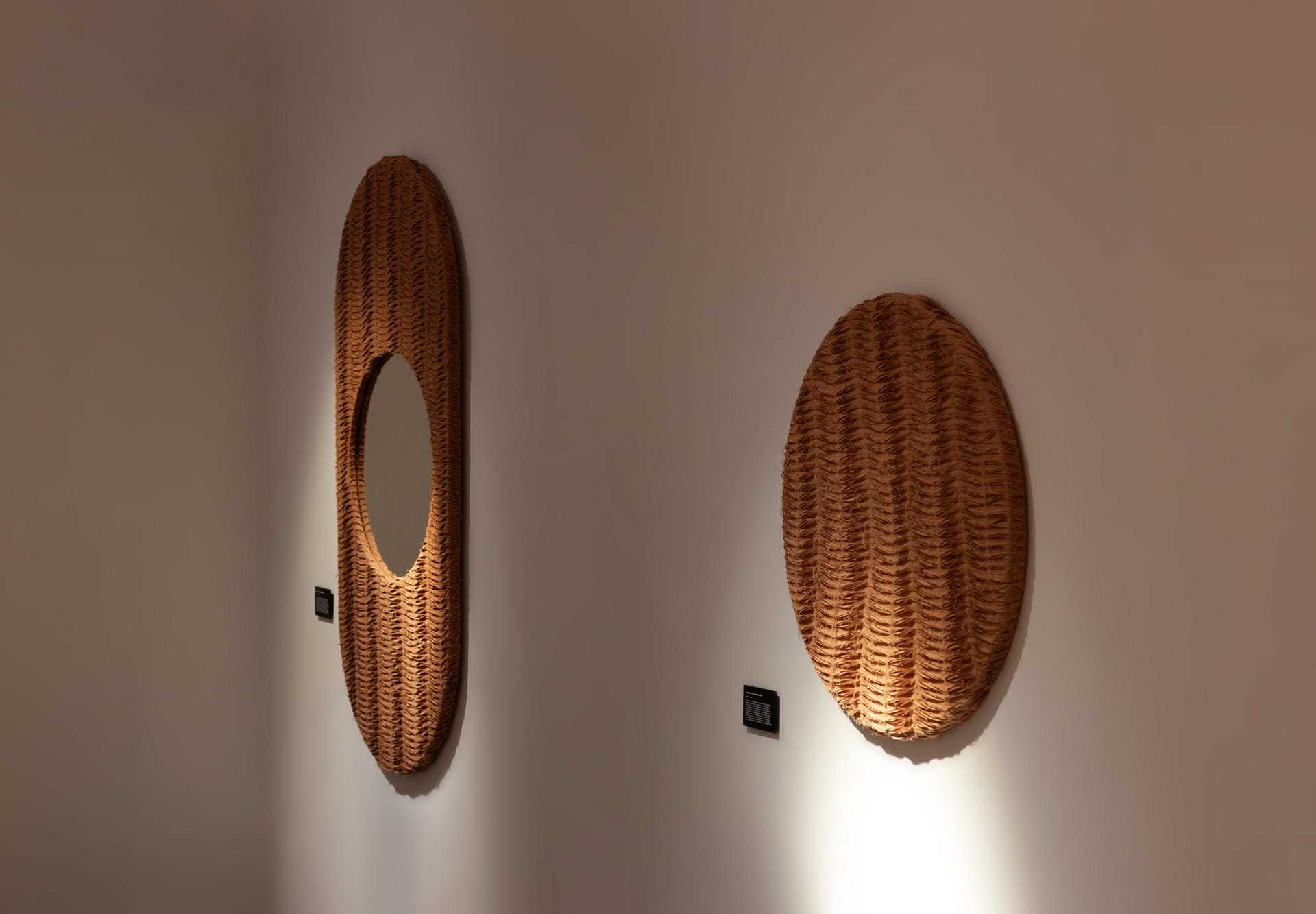 Jakub-Swiecicki-lustro-i-panel-Clay-z-serii-Monostriped-landscape_designalive