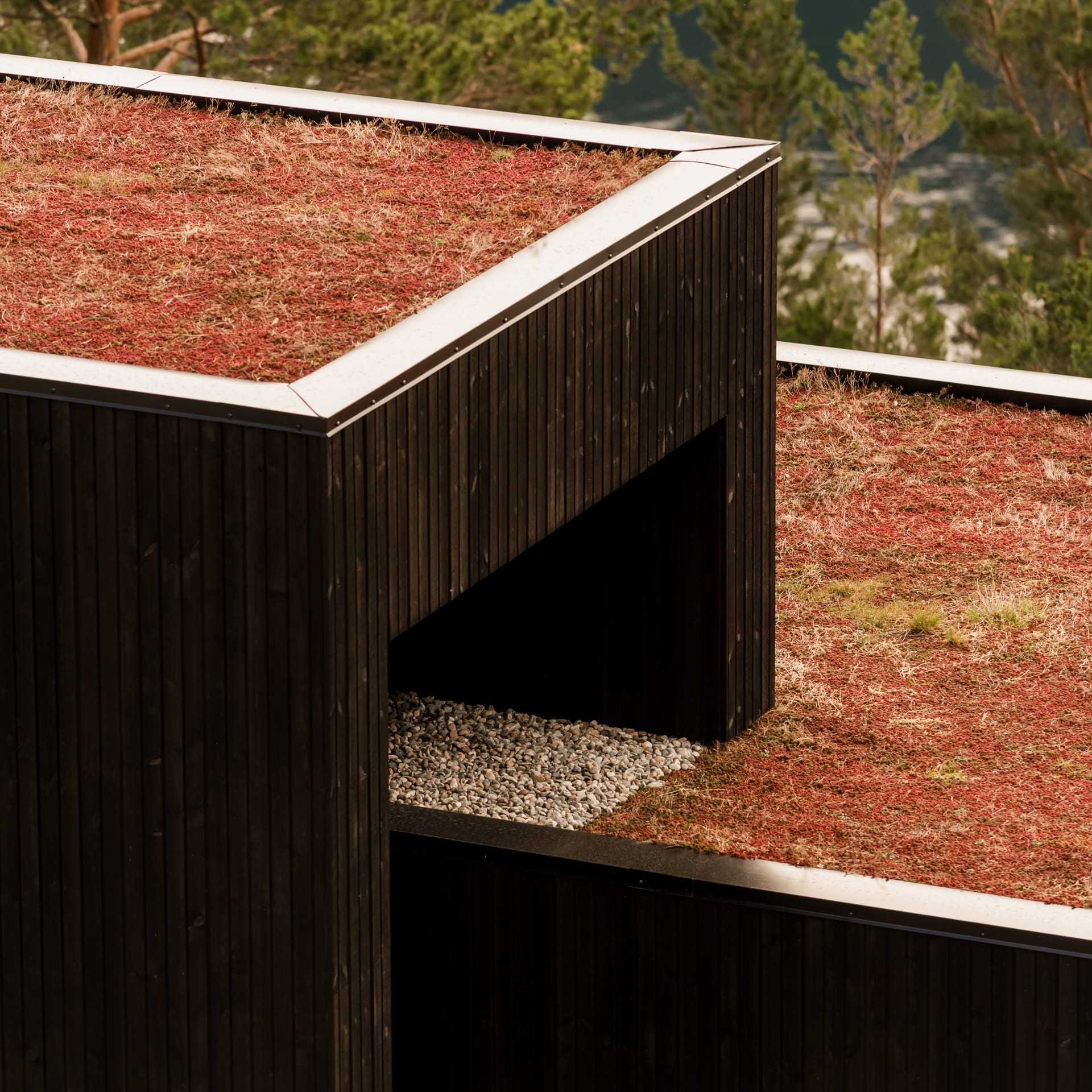 1_Office-Inainn_Holiday-Home_designalive-8