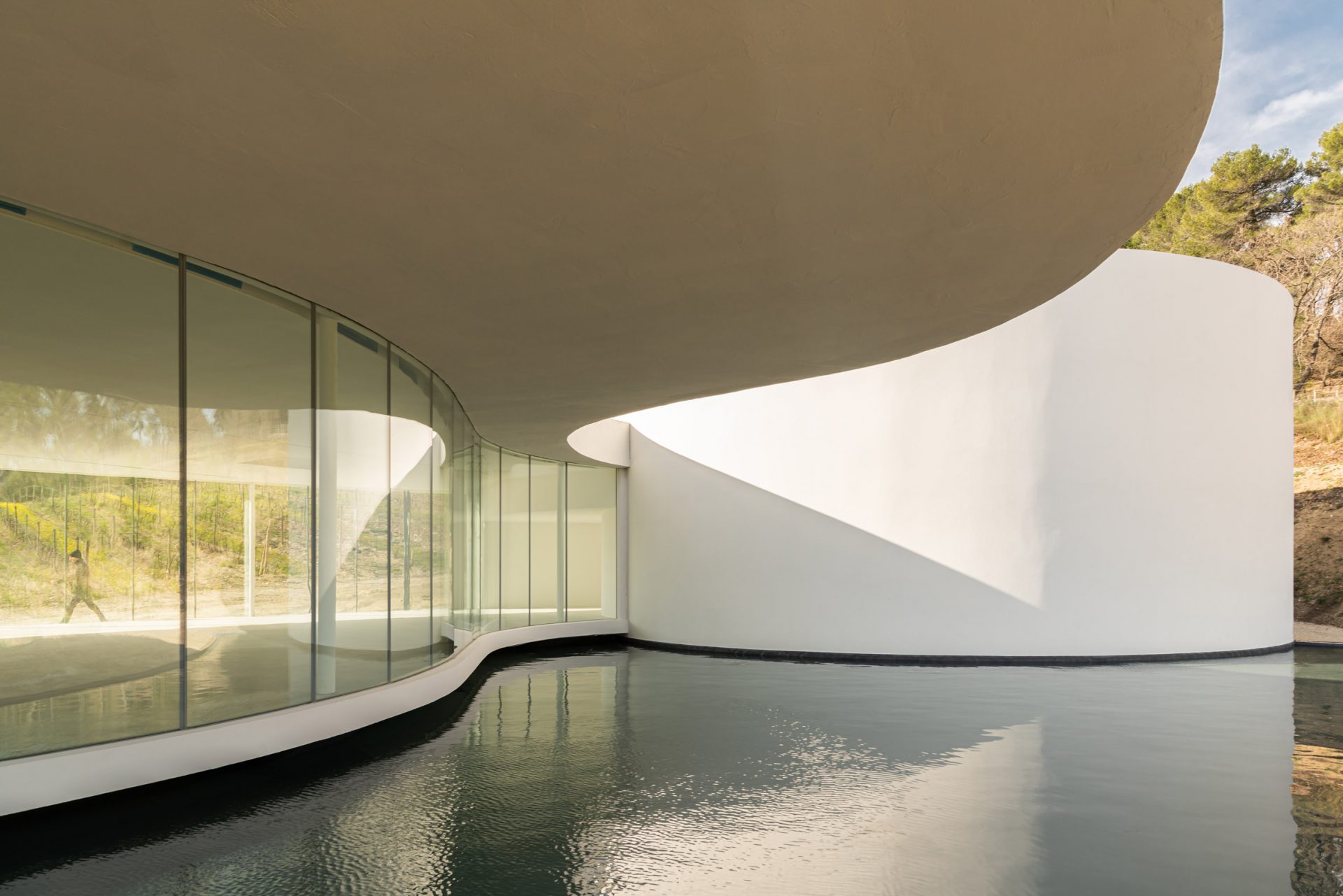 Oscar_Niemeyer_Designalive12