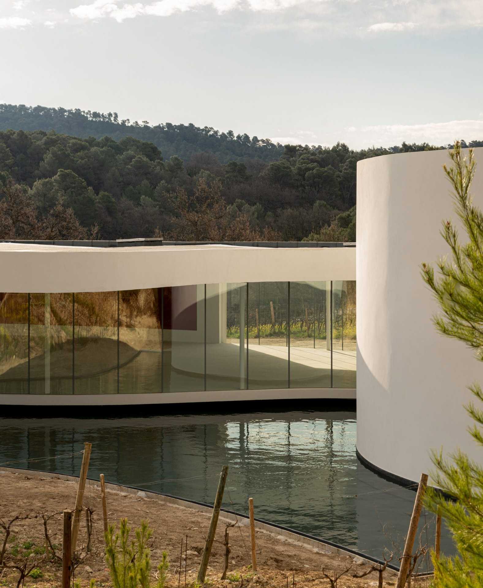 Oscar_Niemeyer_Designalive3