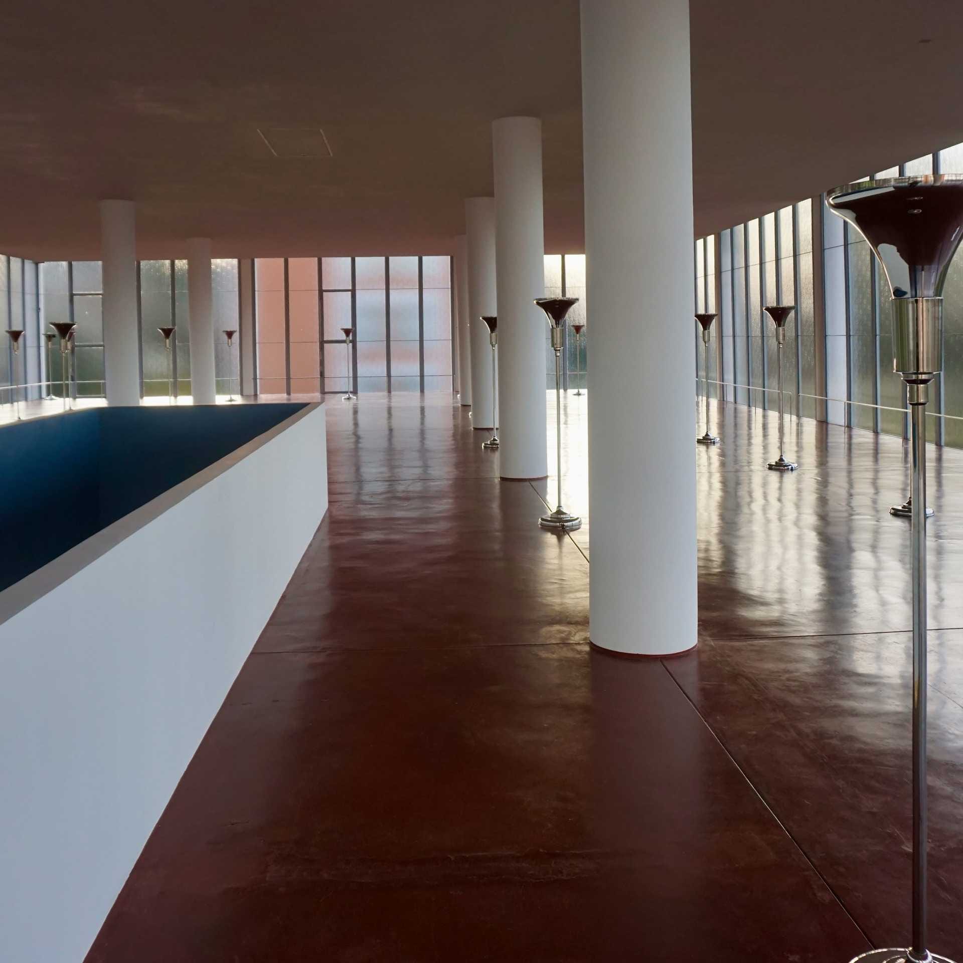 Pomnik-Tomasa-Baty_designalive-14