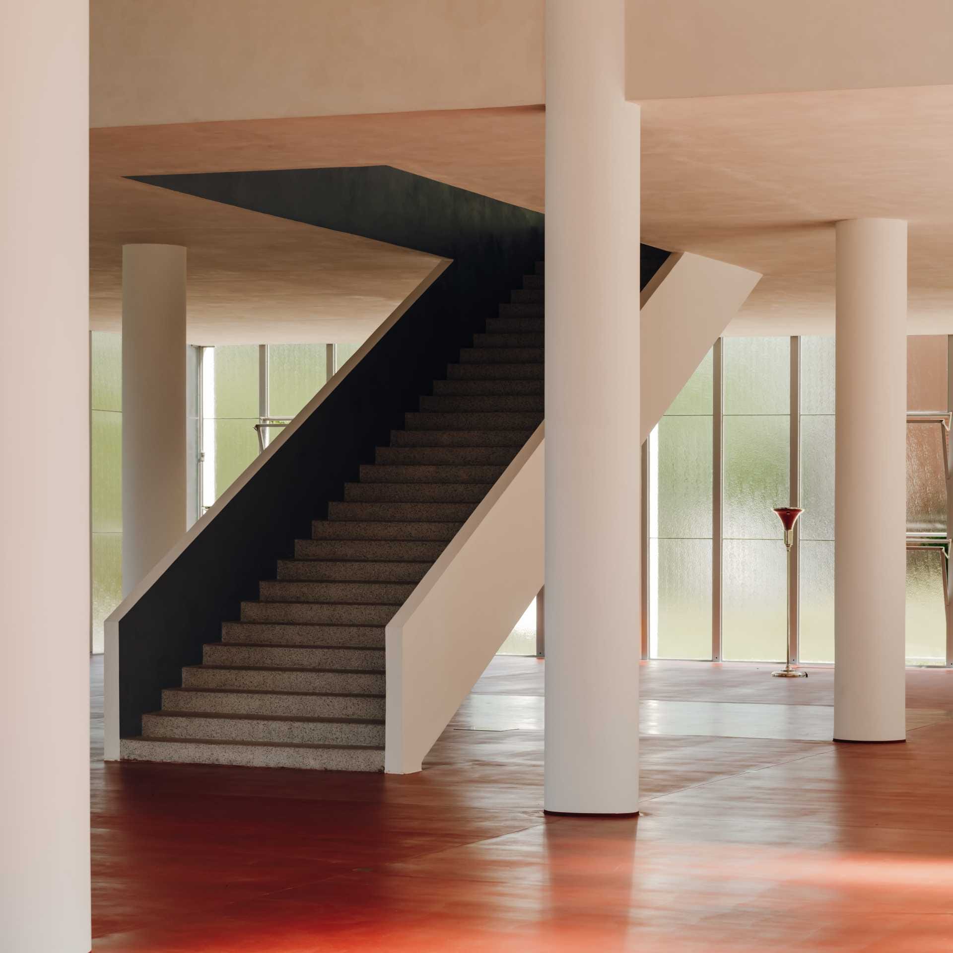 Pomnik-Tomasa-Baty_designalive-19