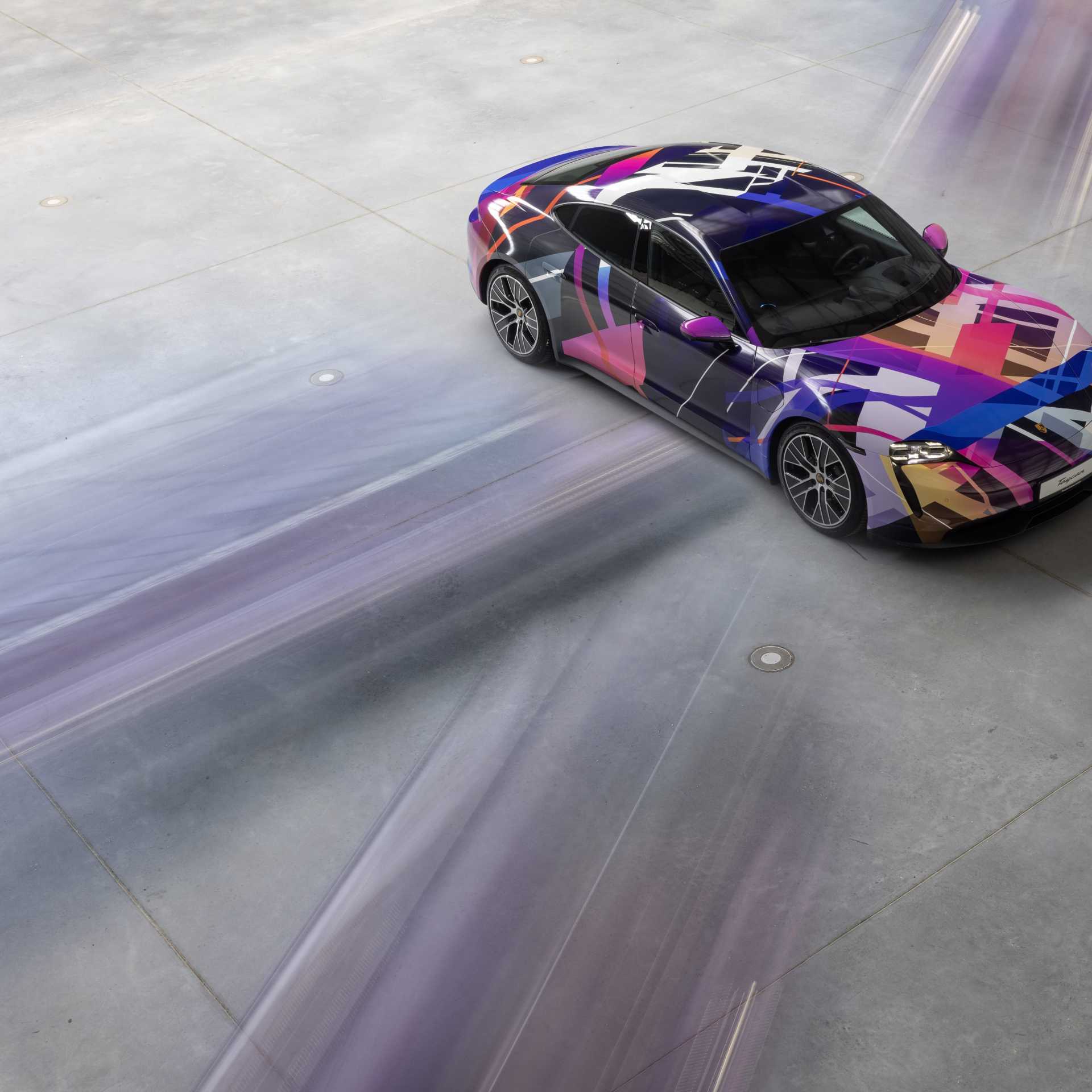 3Porsche_Centrum_Krakow_Lukasz_Nawer_Habiera_Design_Alive