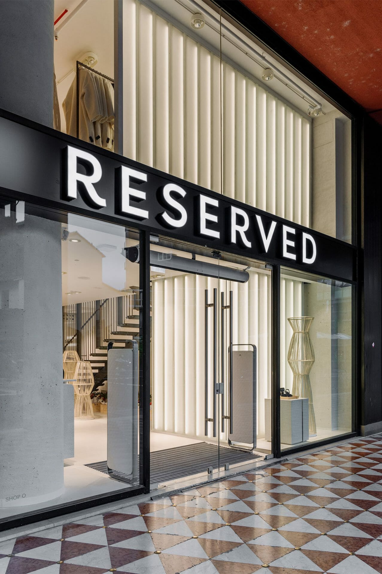 Reserved_w_Mediolanie_Design_Alive_1