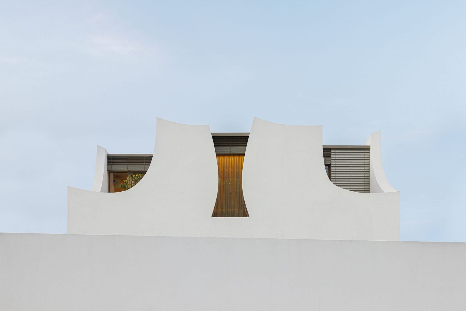 Casa Pateos de Petelas em Gondomar com Arquitectura Sandra Casinhas e fotografias de Ivo Tavares Studio