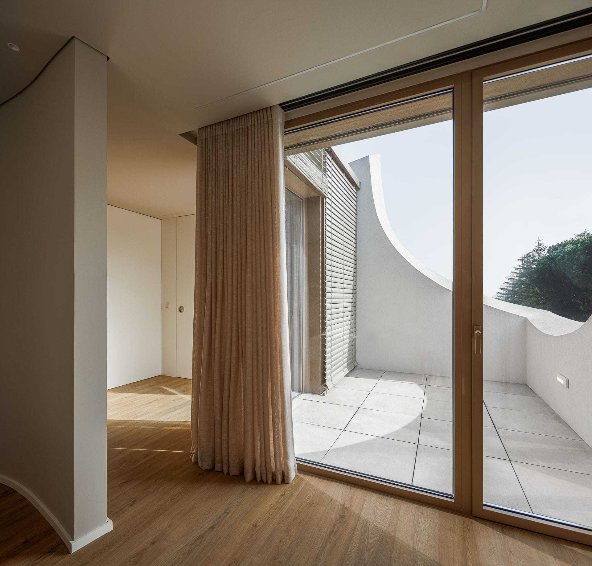 Casa Pateos de Petelas em Gondomar com Arquitectura Sandra Casinhas e fotografias de Ivo Tavares Studio