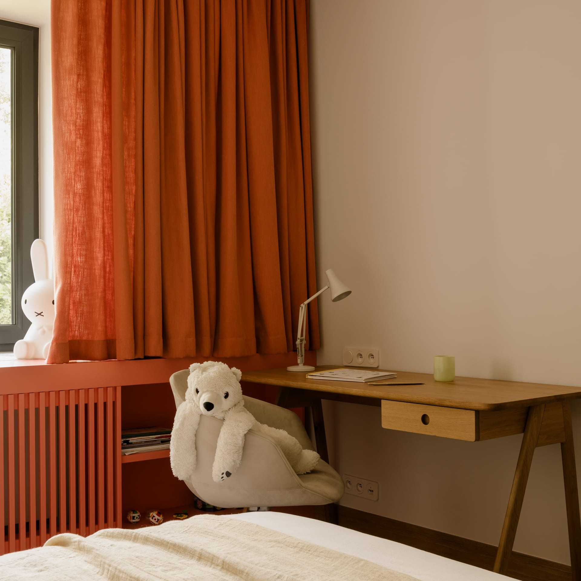 Studio_Iskry_dom_pelen_sztuki_designalive-10