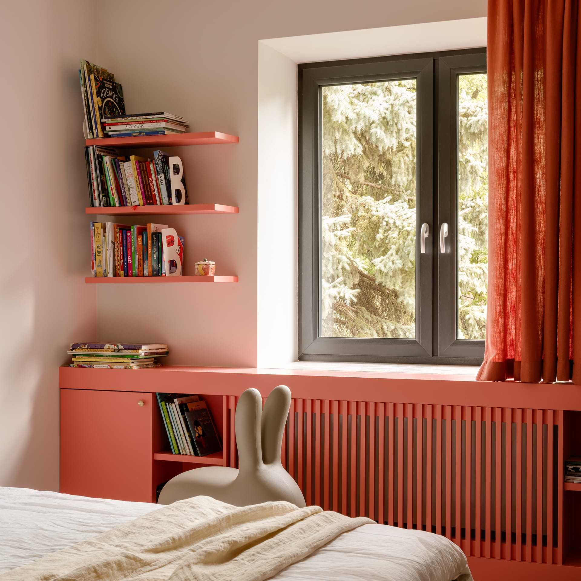Studio_Iskry_dom_pelen_sztuki_designalive-9