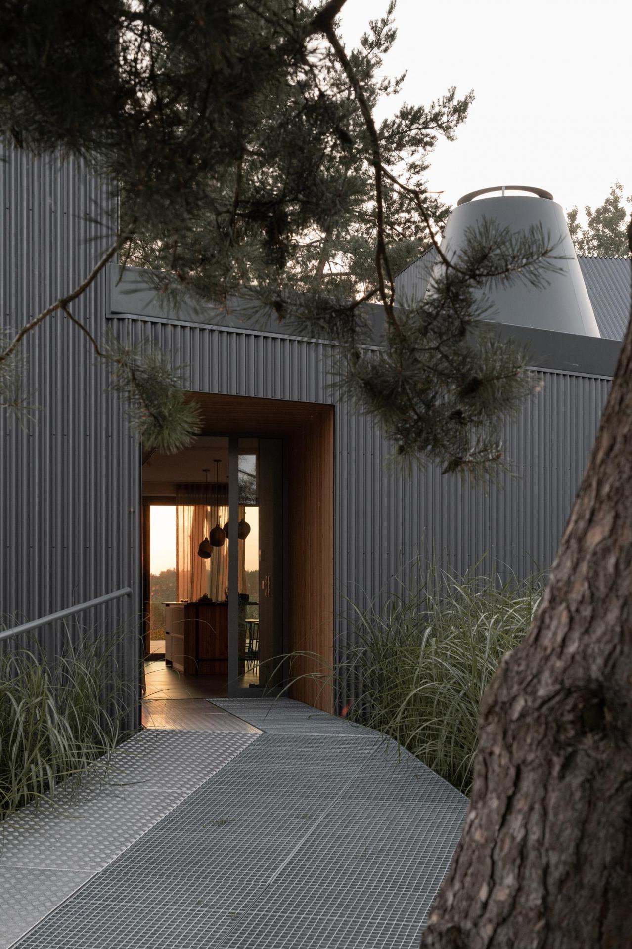 Ugo-Lake-House_designalive-14