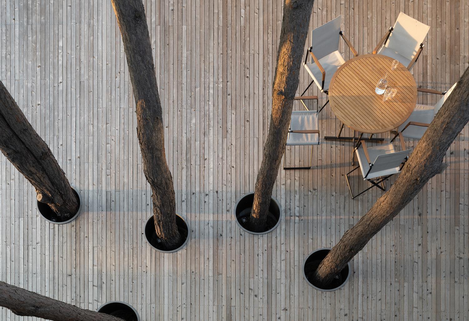 Ugo-Lake-House_designalive-7